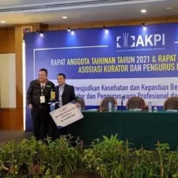 Dewan Syam  Partners gained the first rank in the Scientific Writing Competition of the Indonesian Curator and Management Association AKPI 2021 