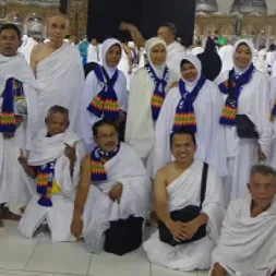 DSP  KELUARGA MELAKSANAKAN UMRAH Penulis Tim DSP